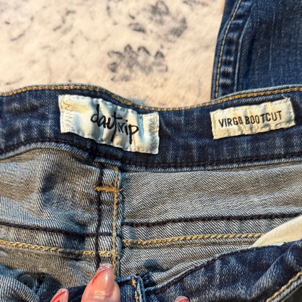 Daytrip Virgo Bootcut Jeans in Dark Blue